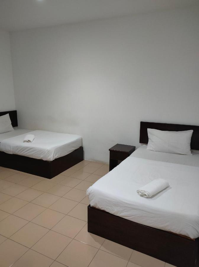 Hotel Star Inn Teluk Intan Exteriör bild