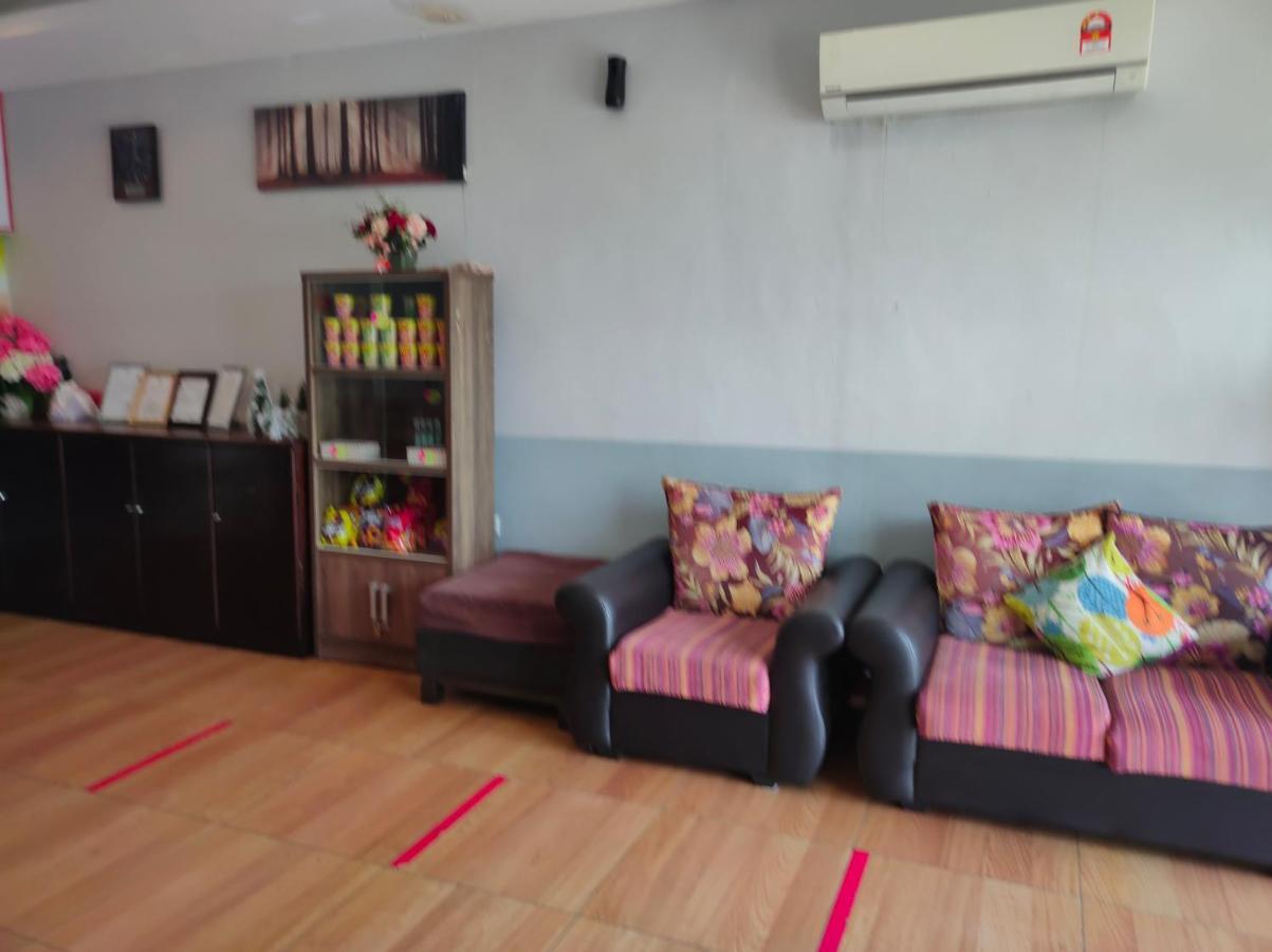 Hotel Star Inn Teluk Intan Exteriör bild