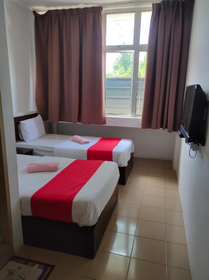 Hotel Star Inn Teluk Intan Exteriör bild